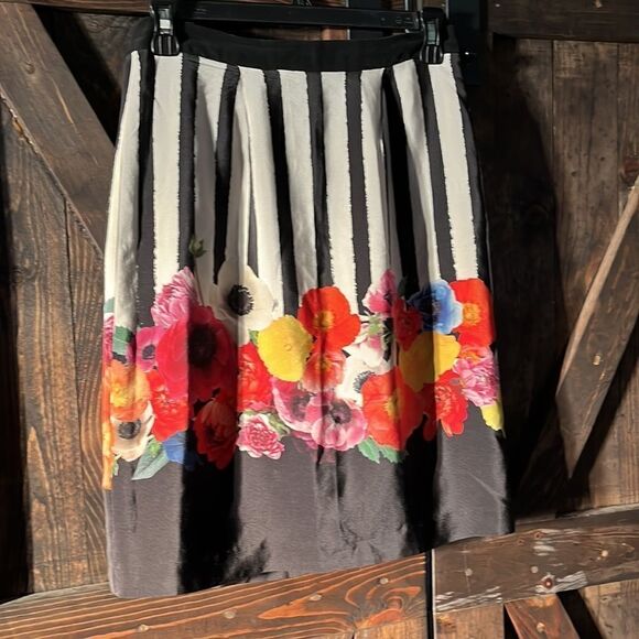 Tina Trunk Stripped floral mini skirt Xs - Picture 4 of 6